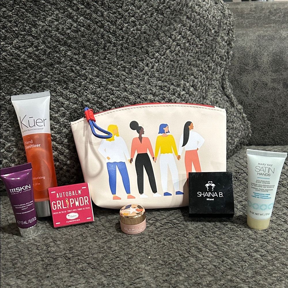 7 piece makeup and skin care samples with cosmetic bag all new